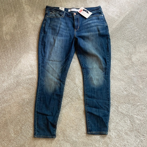Signature by Levi Strauss Pants - NWT! Blue jeans with stretch